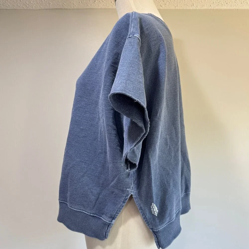 🎉😀CLEARANCE SALE!!😀🎉FREE PEOPLE MOVEMENT Cropped Short Sleeve Sweatshirt - Picture 2 of 11